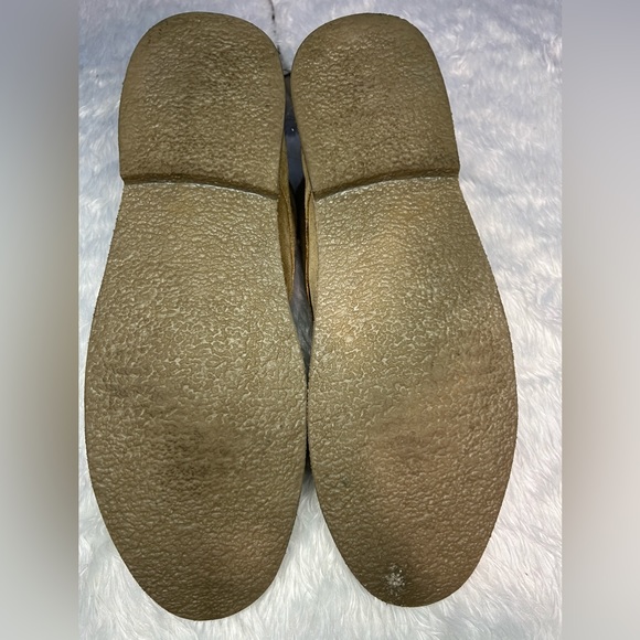 ASOS DESIGN desert chukka boots in stone suede with leather detail. - Picture 9 of 16